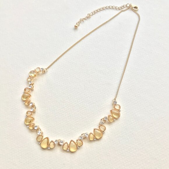 Unknown Jewelry - Vintage Vine Chain Necklace | Gold Tone | Teardrop & Clear Rhinestones